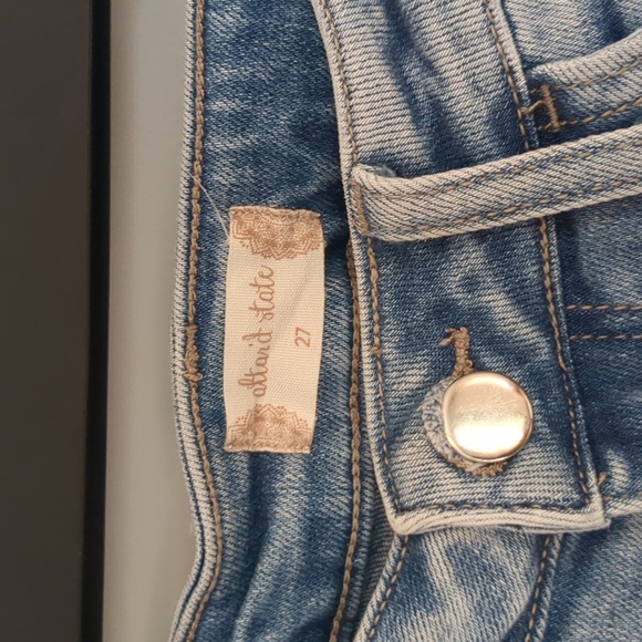 Altar'd State light wash distressed jeans - Picture 3 of 4